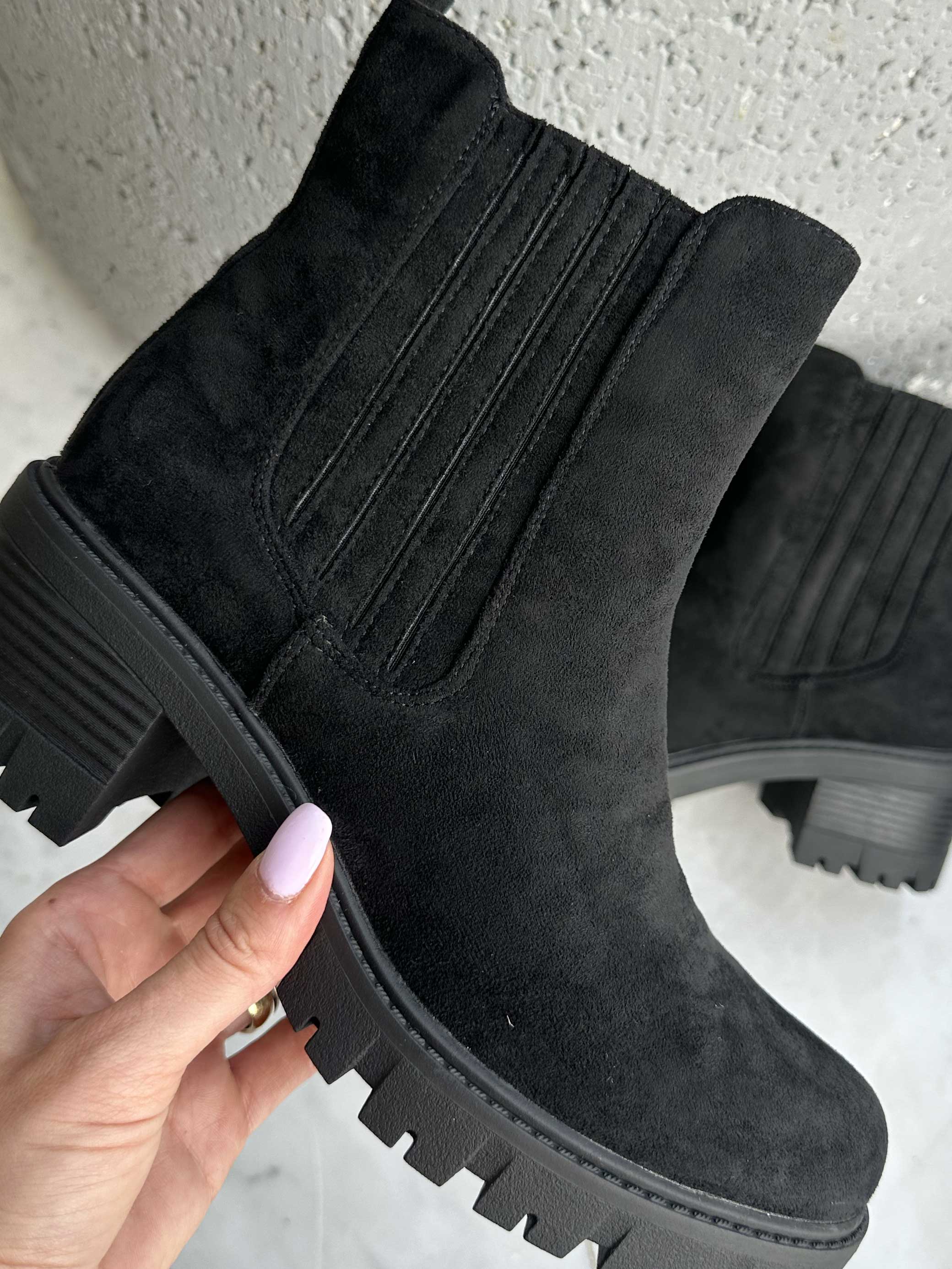 Cuba - Støvler i ruskindslook med bred hæl